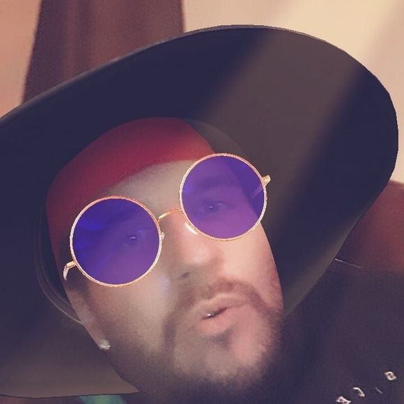 Meet your Posher, Tyler - Picture 1 of 1